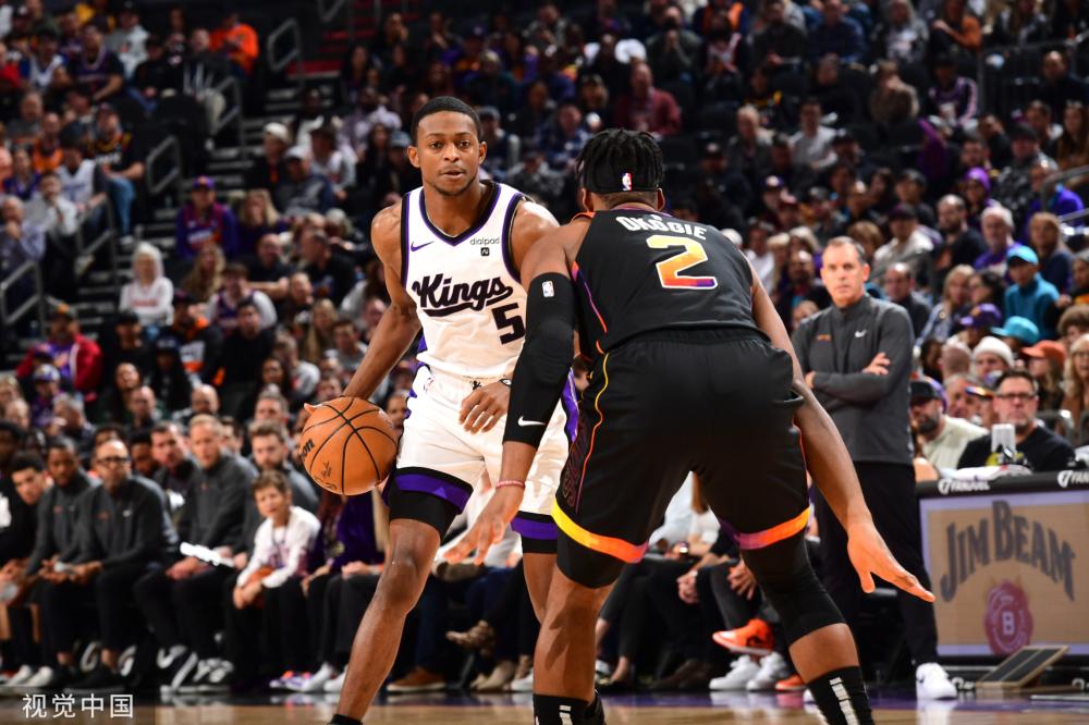 他们通过 他们通过