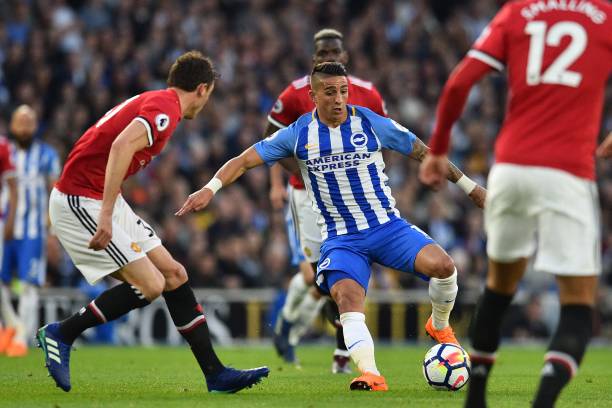 借自己在场 借自己在场